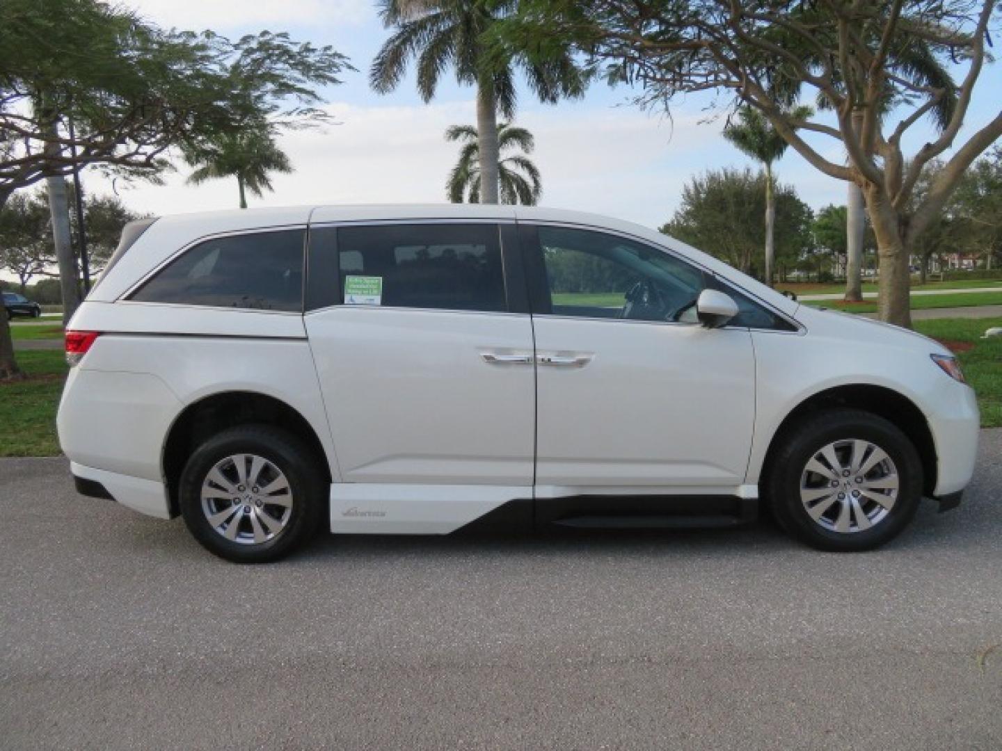 2016 White /Truffle Honda Odyssey (5FNRL5H63GB) , Automatic transmission, located at 4301 Oak Circle #19, Boca Raton, FL, 33431, (954) 561-2499, 26.388861, -80.084038 - You are looking at Gorgeous Pearl White Diamond 2016 Honda Odyssey EX-L VMI Northstar Handicap Wheelchair Conversion Van with 79K Original Miles, In-Floor Power Side Entry Ramp with Kneeling Van Function, Passenger Side 6 Way Transfer Seat, Quick Release Driver's Seat, Hand Controls, Tie Down System - Photo#18